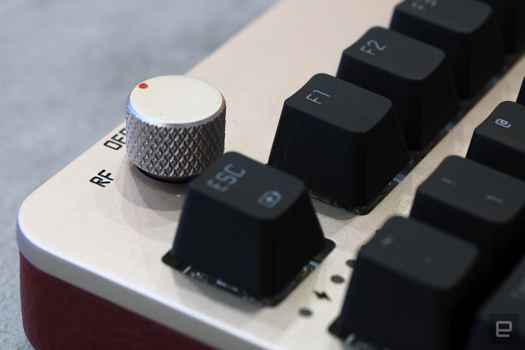 ENGADGET: AZIO’s gorgeous Iris keyboard is inspired by vintage cameras